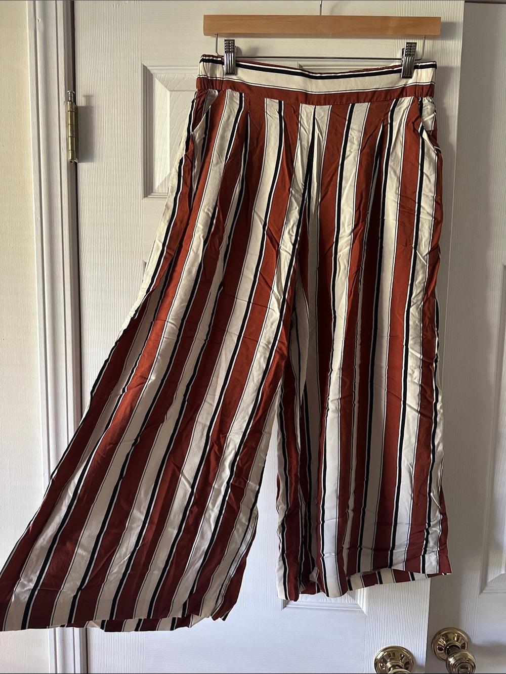 H & M womens wide leg capri striped Beige & Brown pants size 8